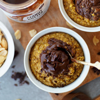 Gebackene Haferflocken mit Schoko-Erdnussbutter Gebackene Haferflocken mit Schoko-Erdnussbutter