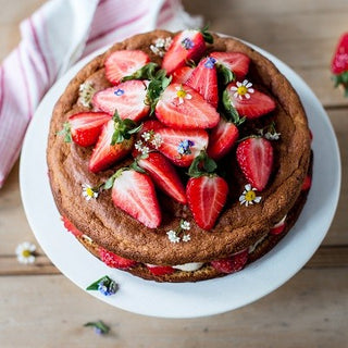Erdbeertorte - mit Mandel-Mascarpone-Creme Erdbeertorte - mit Mandel-Mascarpone-Creme