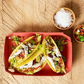 Tacos mit Kokoshuhn, Chia & Moringa-Salsa Tacos mit Kokoshuhn, Chia & Moringa-Salsa