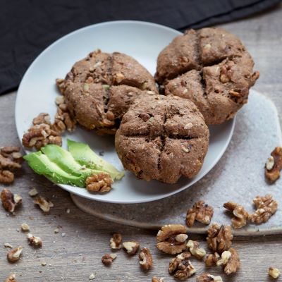 Protein-Brötchen mit Walnüssen