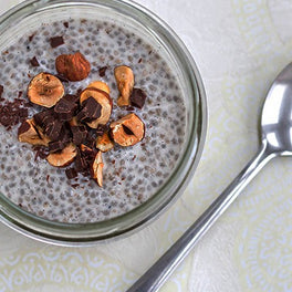 Chia-Pudding mit Haselnüssen und Protein-Kick