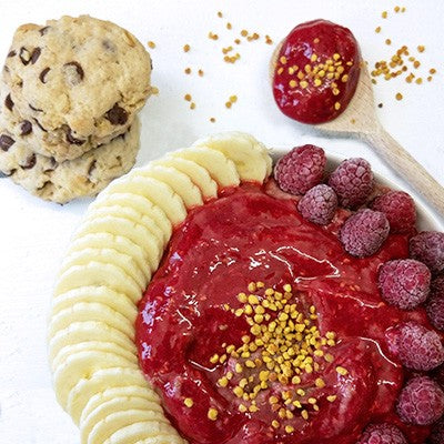 Buchweizen Smoothie Bowl mit Himbeer-Püree