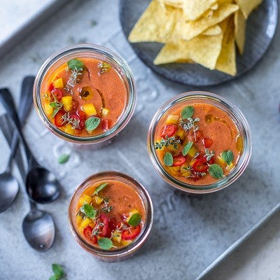 Gazpacho mit Hagebutte – die fruchtige Suppenerfrischung