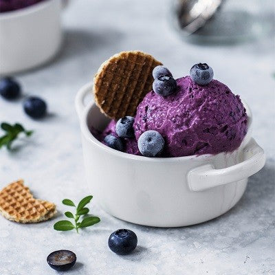 Aus der Blogger Kitchen: Kokos-Heidelbeereis mit Lucuma