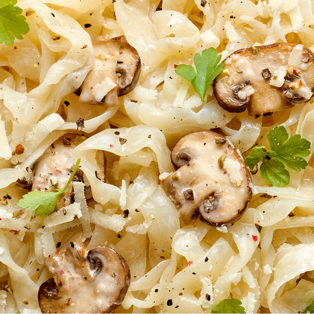 Tagliatelle mit Pilzen und Kräutern