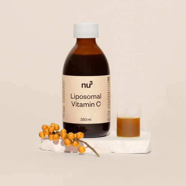 nu3 Liposomal Vitamin C - Flasche & Messbecher